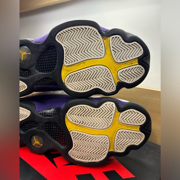 Size 10 - Air Jordan 13 Retro Lakers - Picture 14 of 16